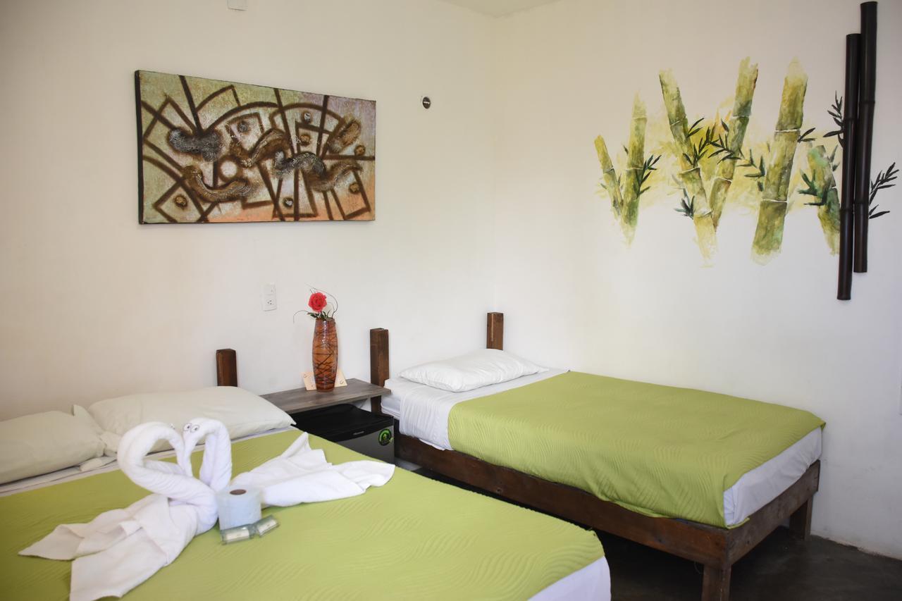 Emotion Avenida Tulum Hotel & Hostal Екстериор снимка